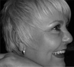 Lisa McNally | Professional Makeup Artist for Fashion & Beauty